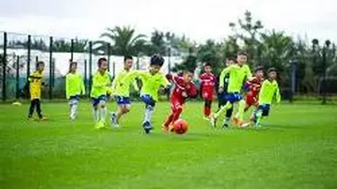 周海媚大方谈婚事：54岁单身有何不可？