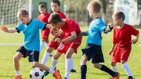 贝克汉姆录制祝福视频助阵鹿晗生日，曼联球星展现独特追星风采